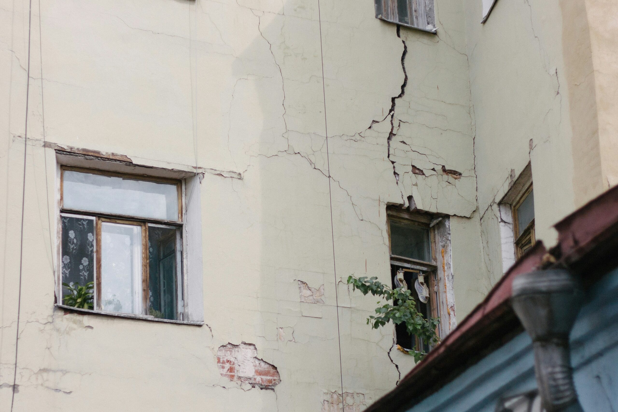 Why Newly Built Houses Develop Cracks and Problems
